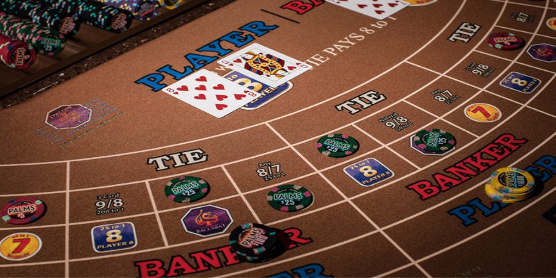 Luật chơi Baccarat - quy định rút bài Kubet77 